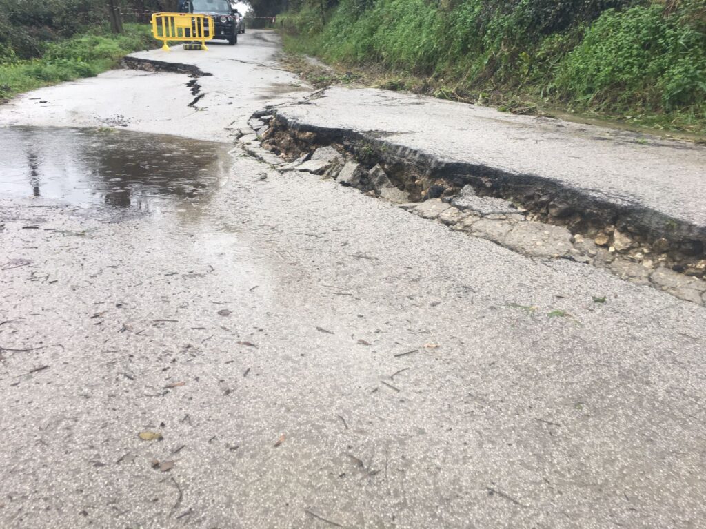 ORDINANZA DI CHIUSURA STRADA COMUNALE IN LOCALITA’ CARDONERA